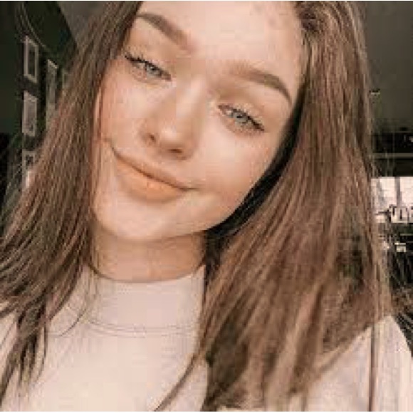 Meet your Posher, Claudette - Picture 1 of 1